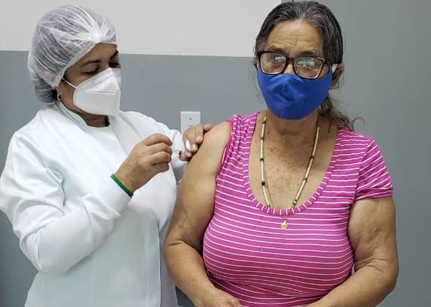 Prefeitura de Poço Dantas amplia vacinação contra a Covid-19 e inicia imunização de idosos a partir dos 71 anos