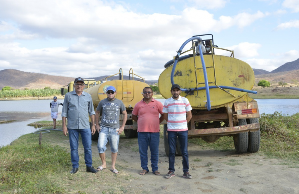 Prefeitura de Poço Dantas intensifica abastecimento de água para a população com contratação de carros pipa